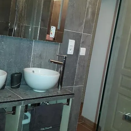 Дом отдыха Pinarello Climatisee Avec Piscine Chauffee *