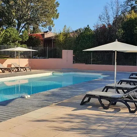 Pinarello Climatisee Avec Piscine Chauffee Vakantiehuis