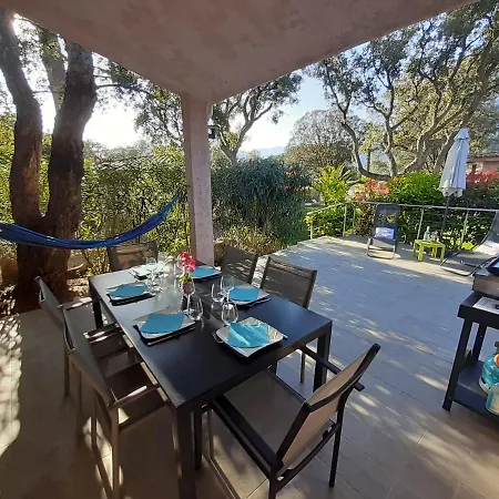 Prázdninový dům Pinarello Climatisee Avec Piscine Chauffee