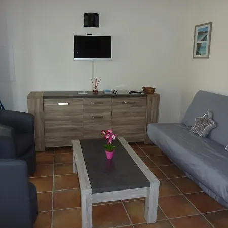 Prázdninový dům Pinarello Climatisee Avec Piscine Chauffee *