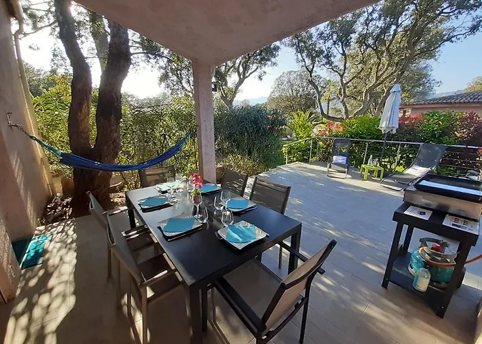 Casa de Férias Pinarello Climatisee Avec Piscine Chauffee