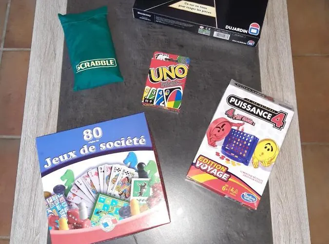 Pinarello Climatisee Avec Piscine Chauffee Casa de Férias *